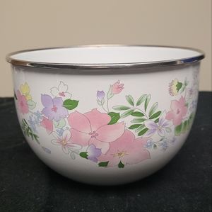 VINTAGE Enamel Mixing Bowl Pink Flowers Size 4 Qt. 4 Liter 1980s Round 8” x 5.5”